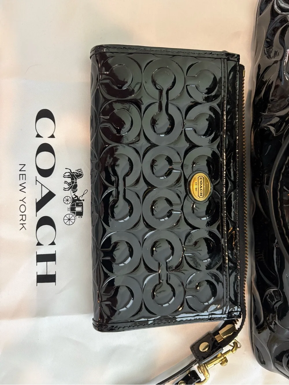 Coach Peyton Op Art Black Patent Leather Dome Satchel with matching Wristlet